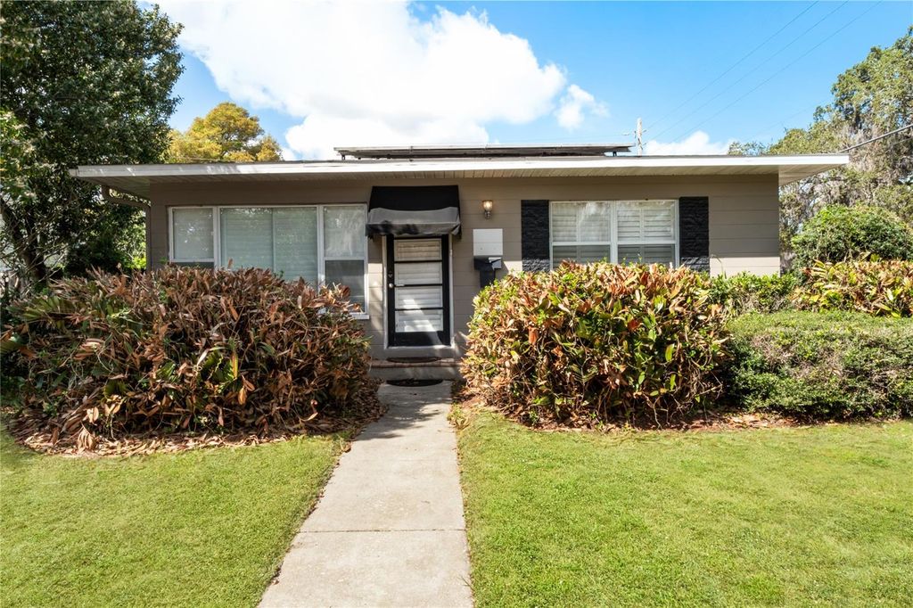 Photo of 1746 Dormont Lane, Orlando, FL 32804 (MLS # O6393667)