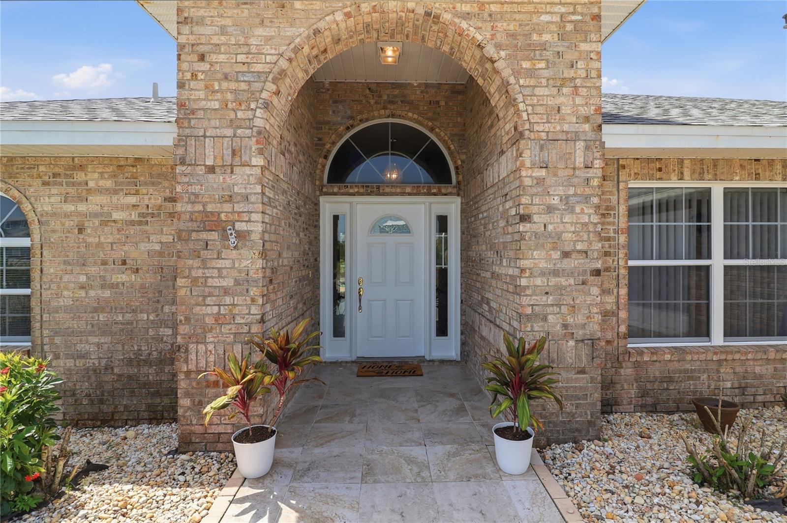4 BEACHSIDE DR