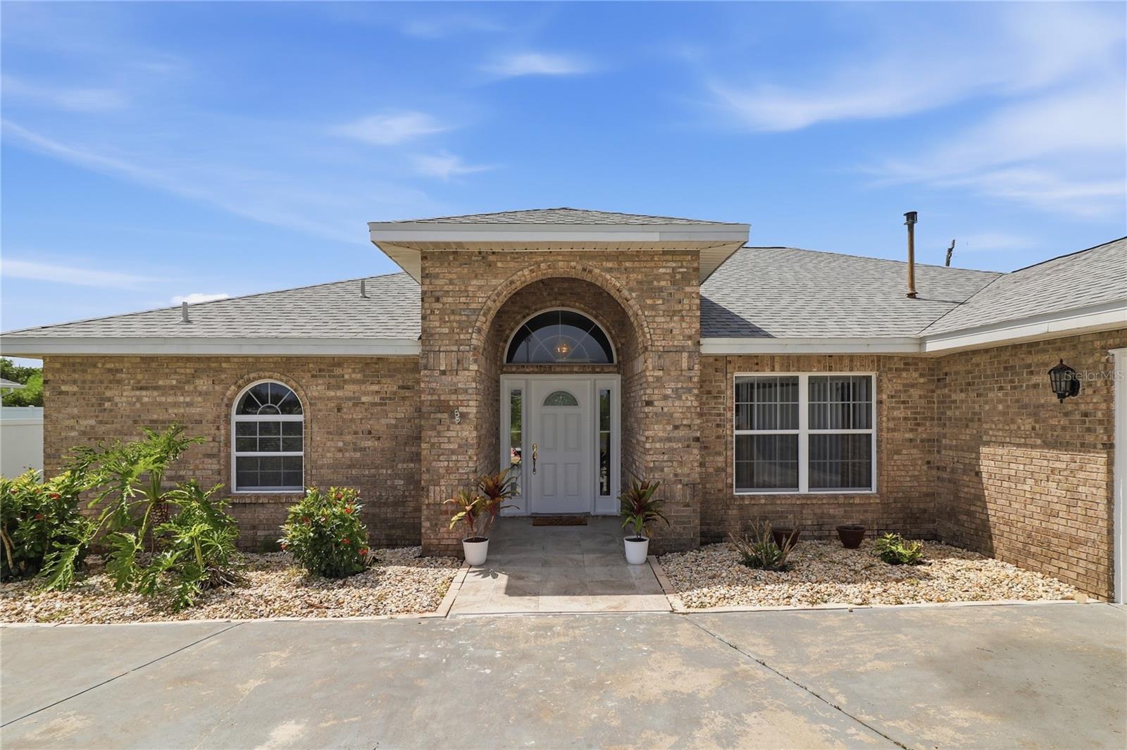 4 BEACHSIDE DR