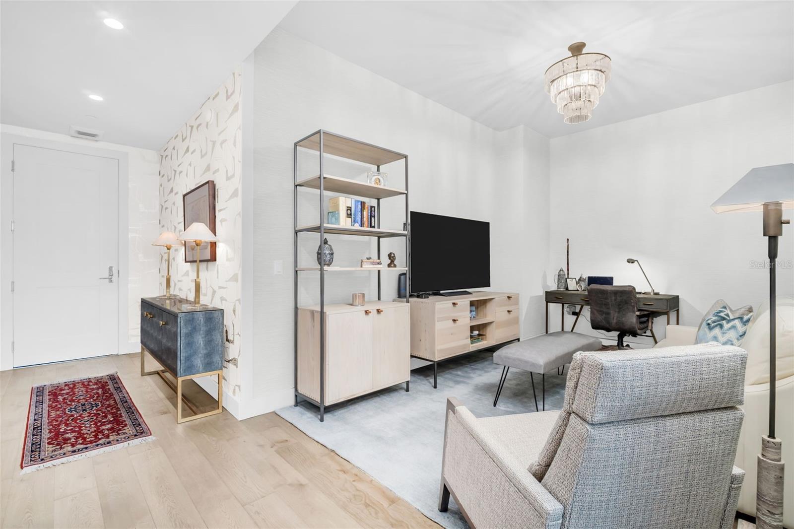 301 1ST STREET S 2204
