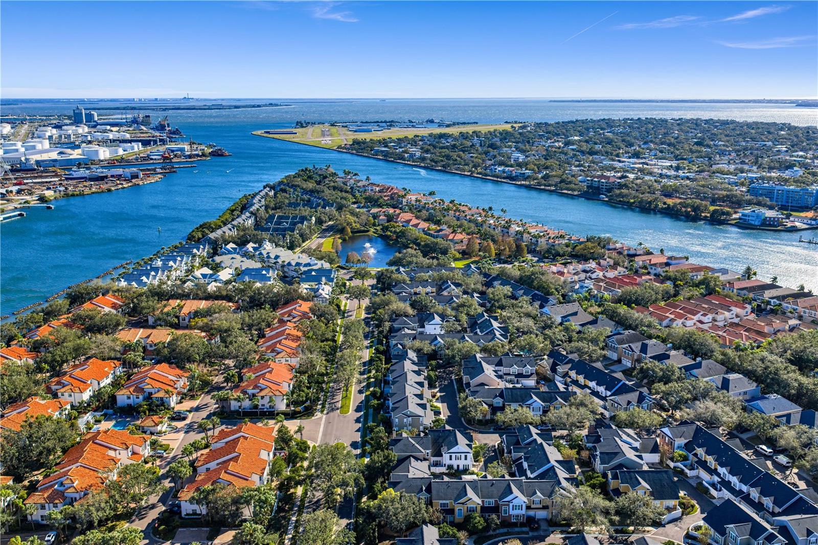 THE TWNHMS AT HARBOUR BAY P - Residential