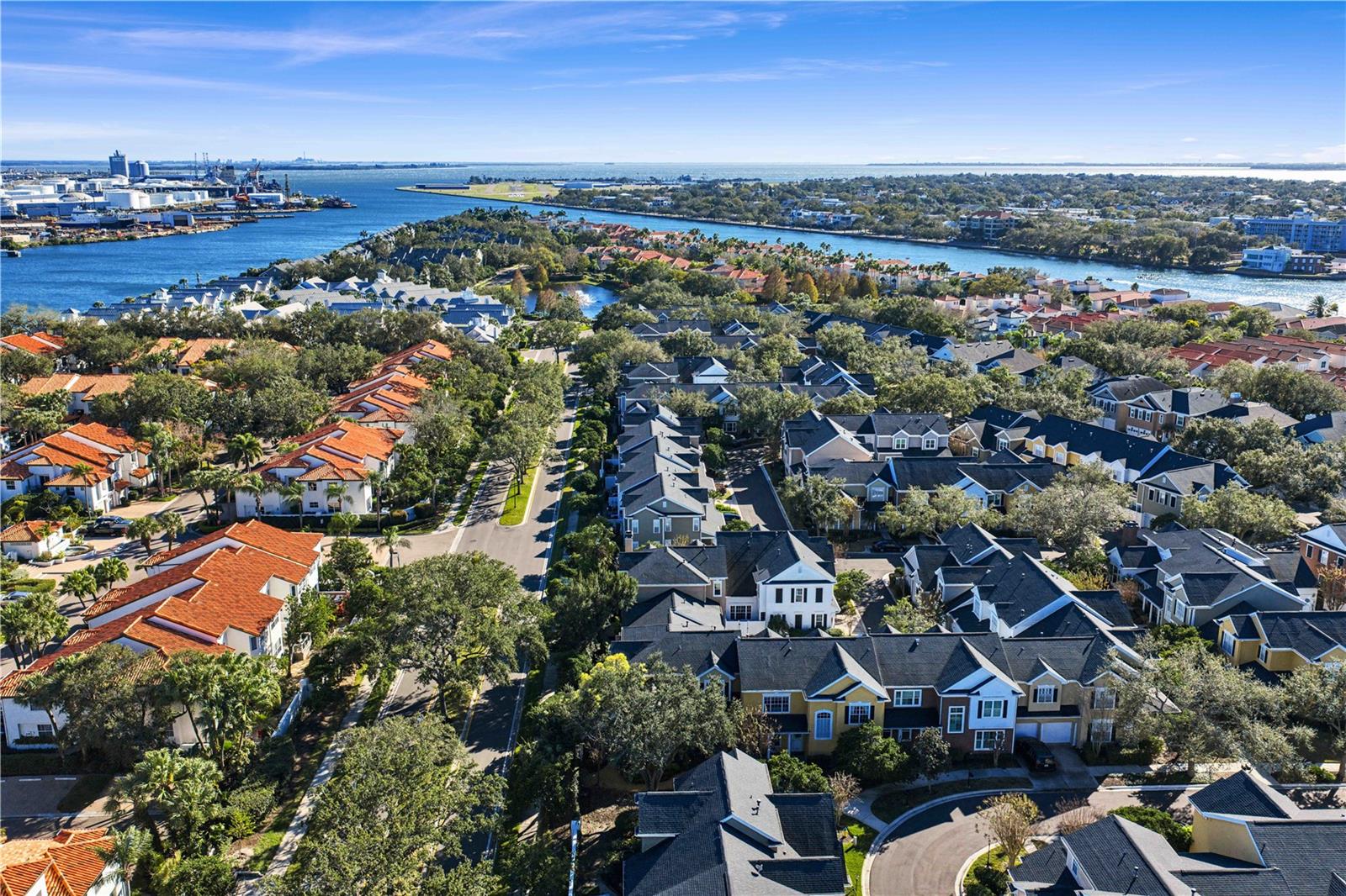 THE TWNHMS AT HARBOUR BAY P - Residential