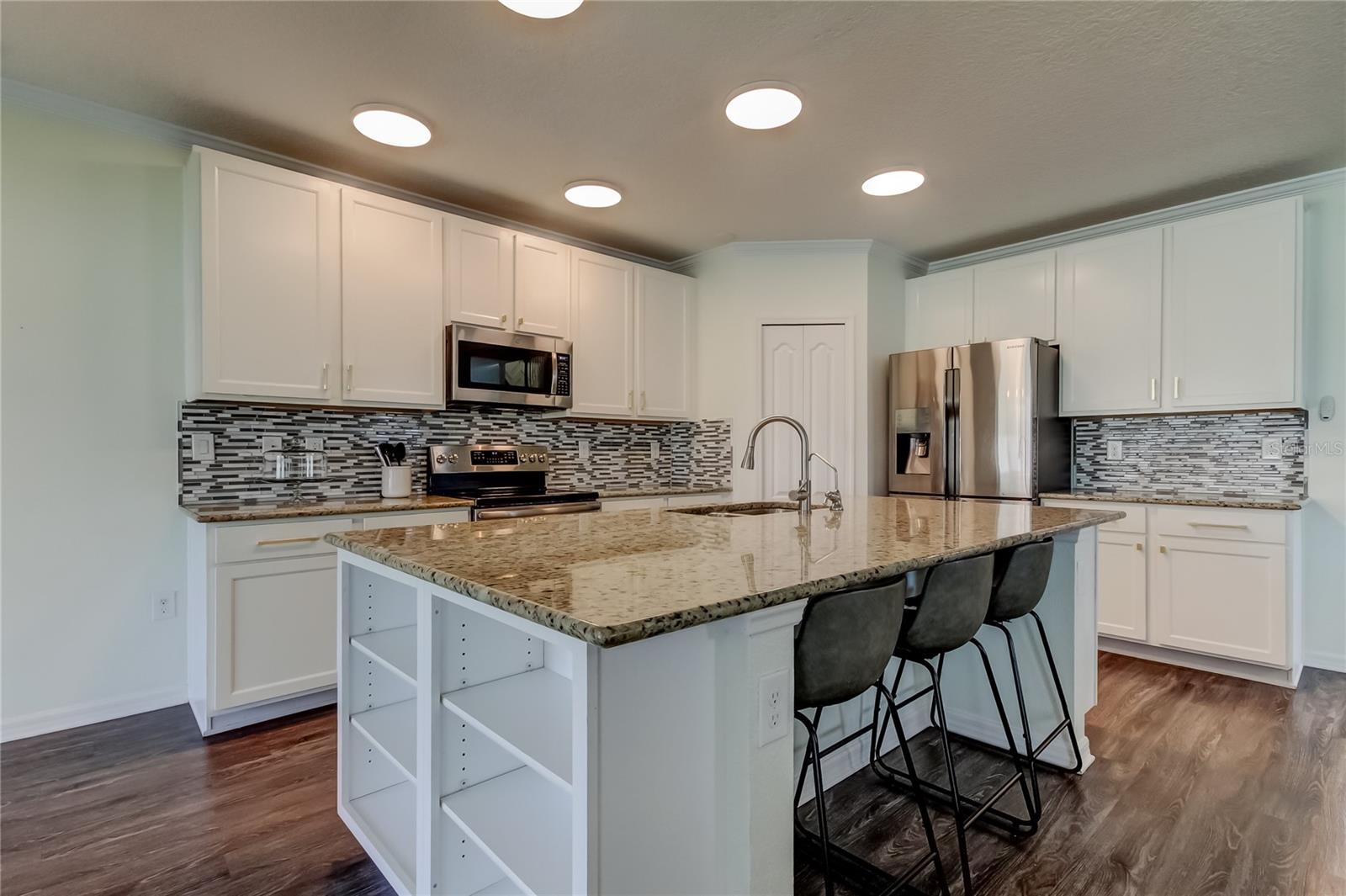 EPPERSON RANCH SOUTH PH 2H-1 - Residential Lease