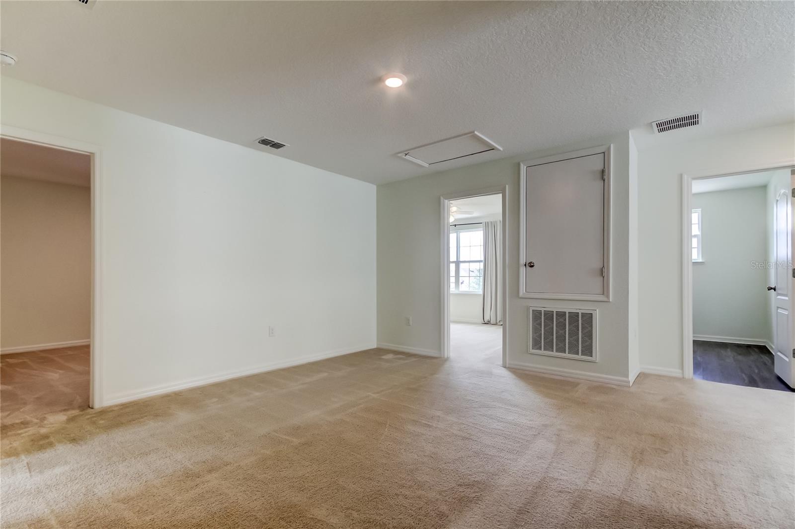 EPPERSON RANCH SOUTH PH 2H-1 - Residential Lease