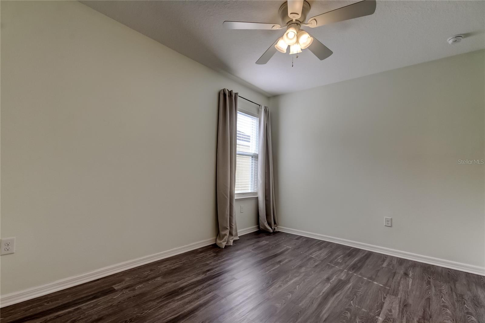 EPPERSON RANCH SOUTH PH 2H-1 - Residential Lease