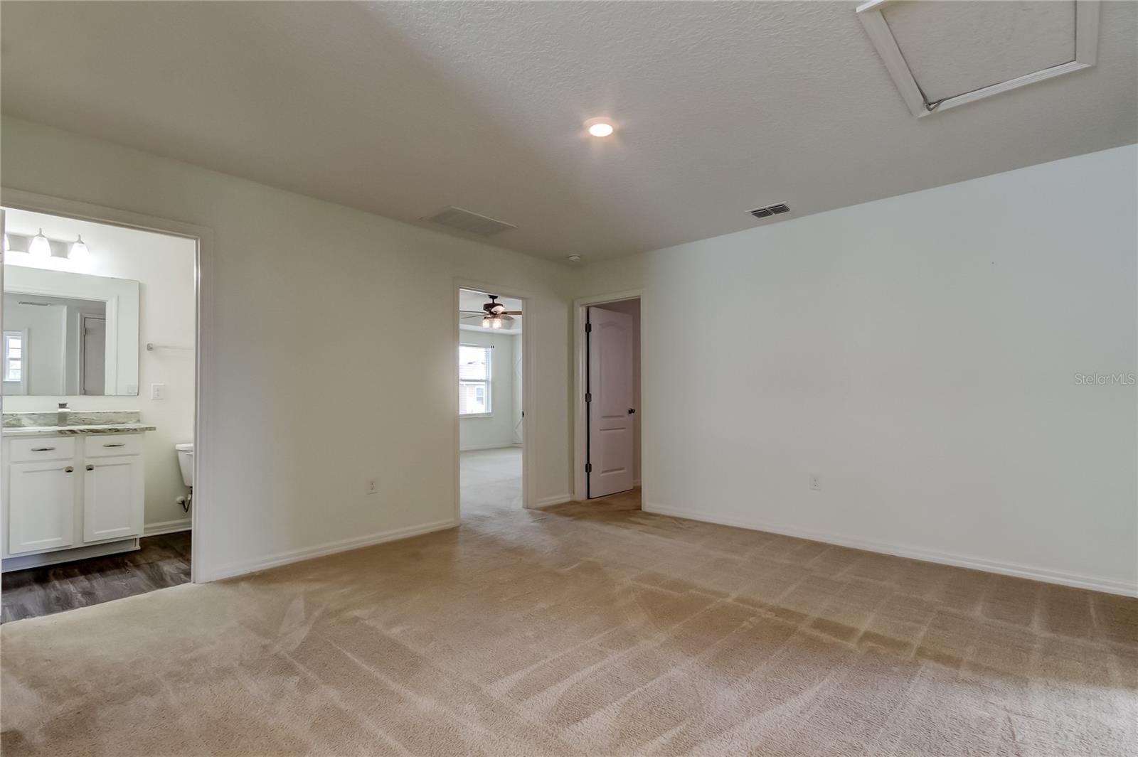 EPPERSON RANCH SOUTH PH 2H-1 - Residential Lease