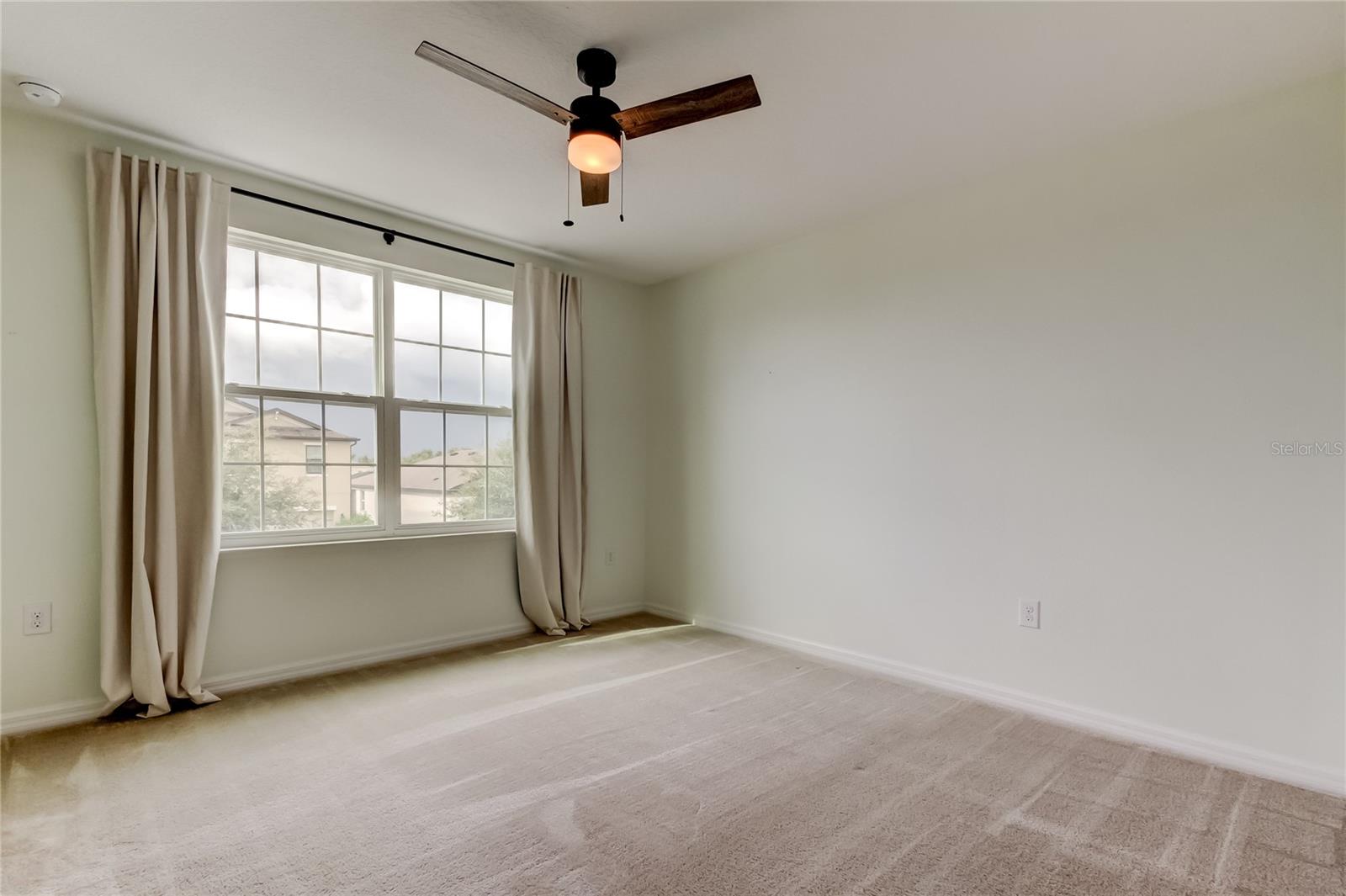 EPPERSON RANCH SOUTH PH 2H-1 - Residential Lease