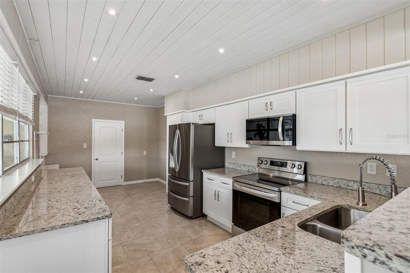 DRIFTWOOD ISLES - Residential