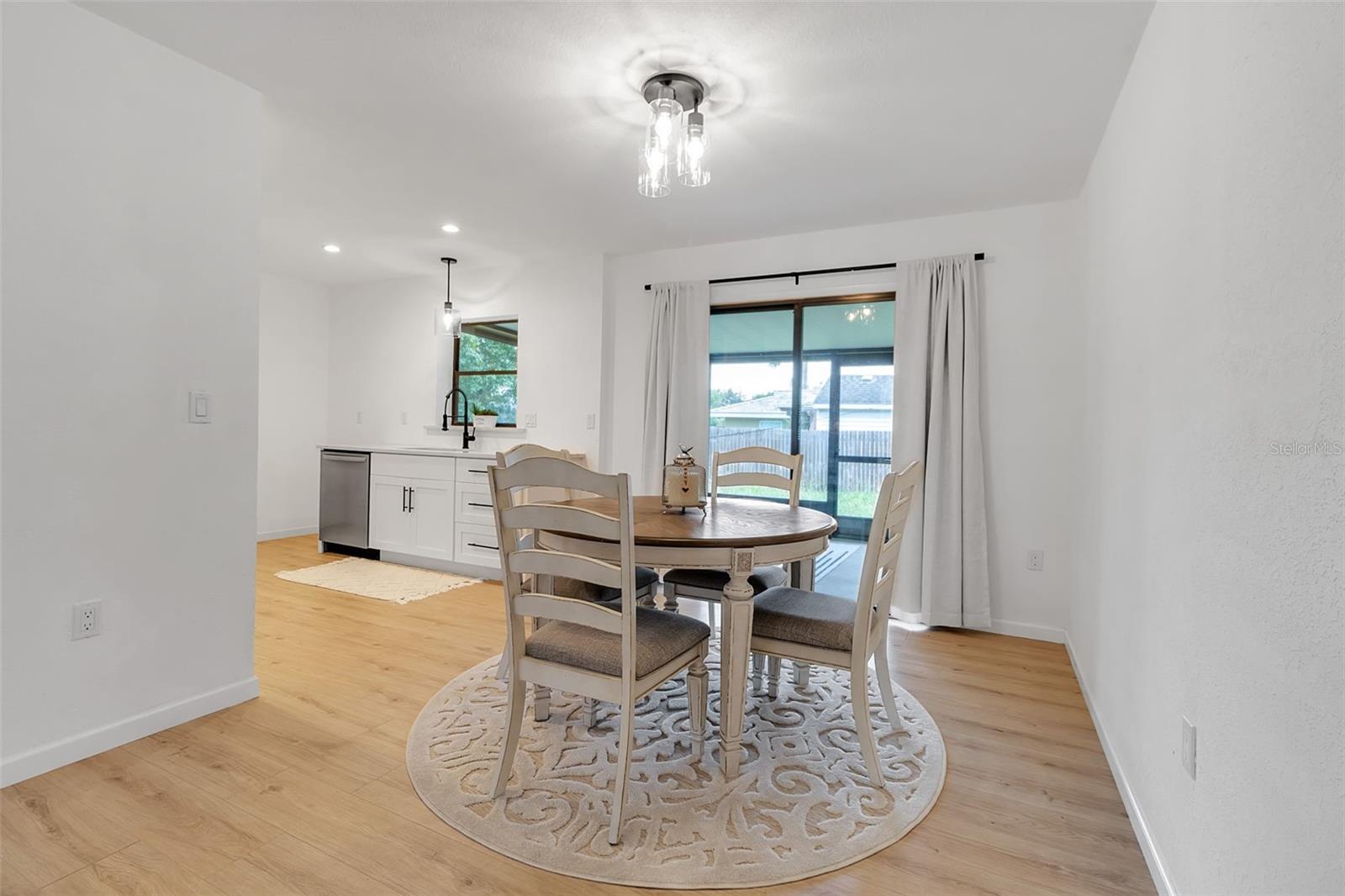 LOCKWOODS - Residential Lease