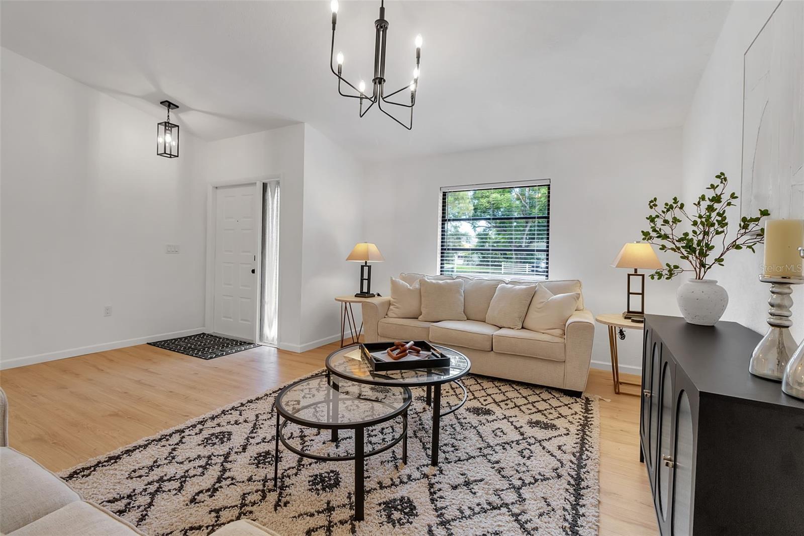 LOCKWOODS - Residential Lease