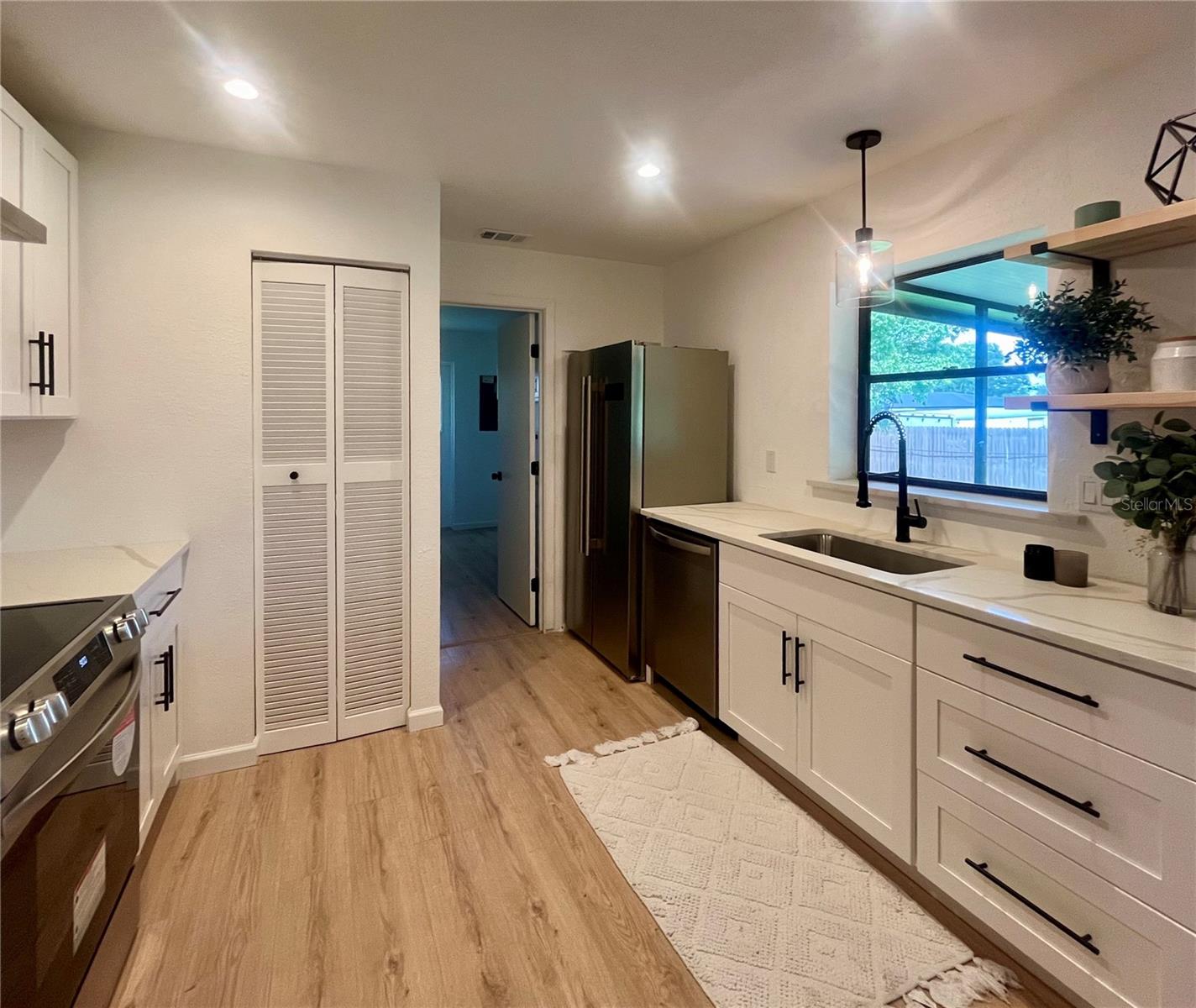 LOCKWOODS - Residential Lease