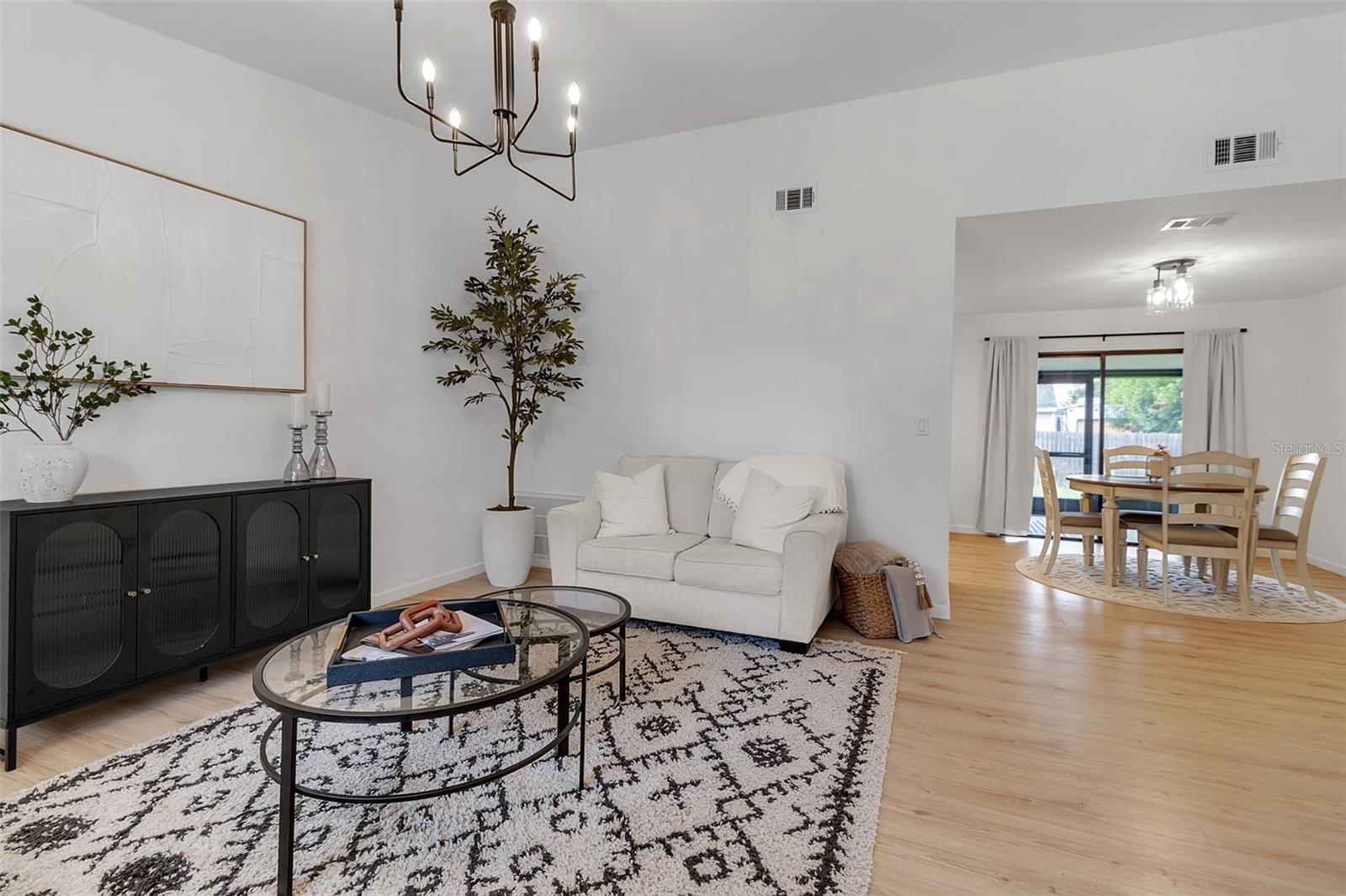 LOCKWOODS - Residential Lease