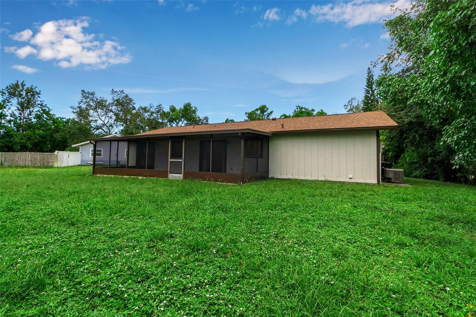 LOCKWOODS - Residential Lease