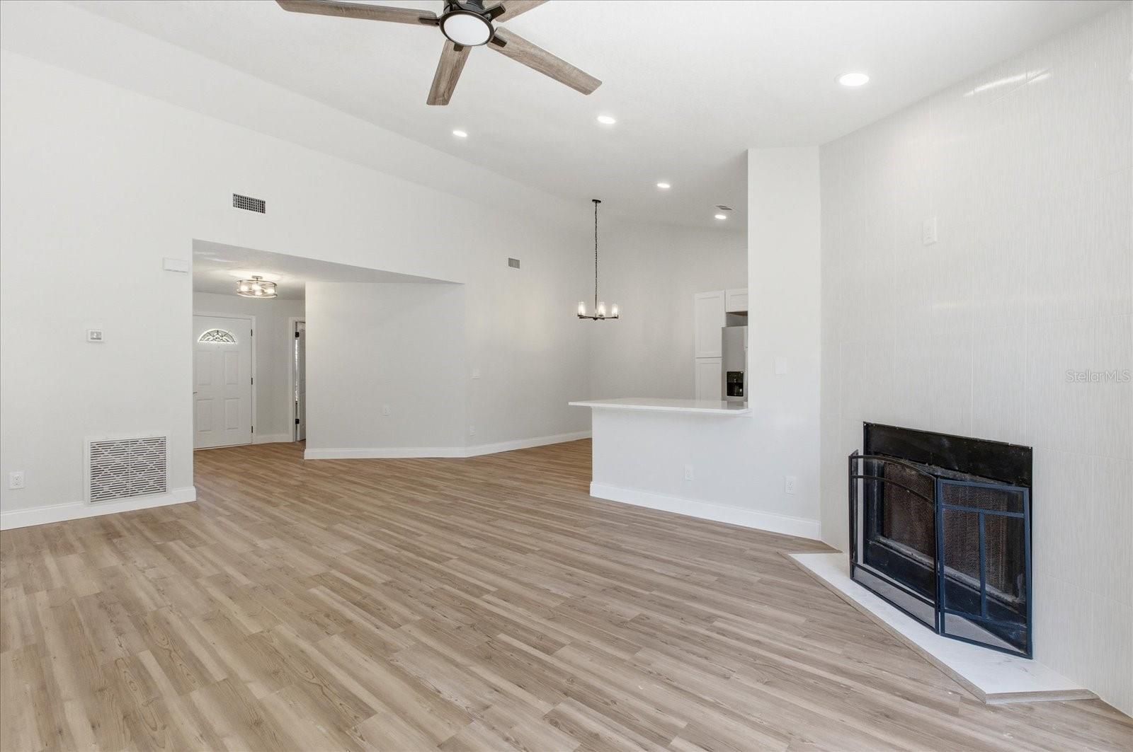 GREENWOOD LAKES - Residential