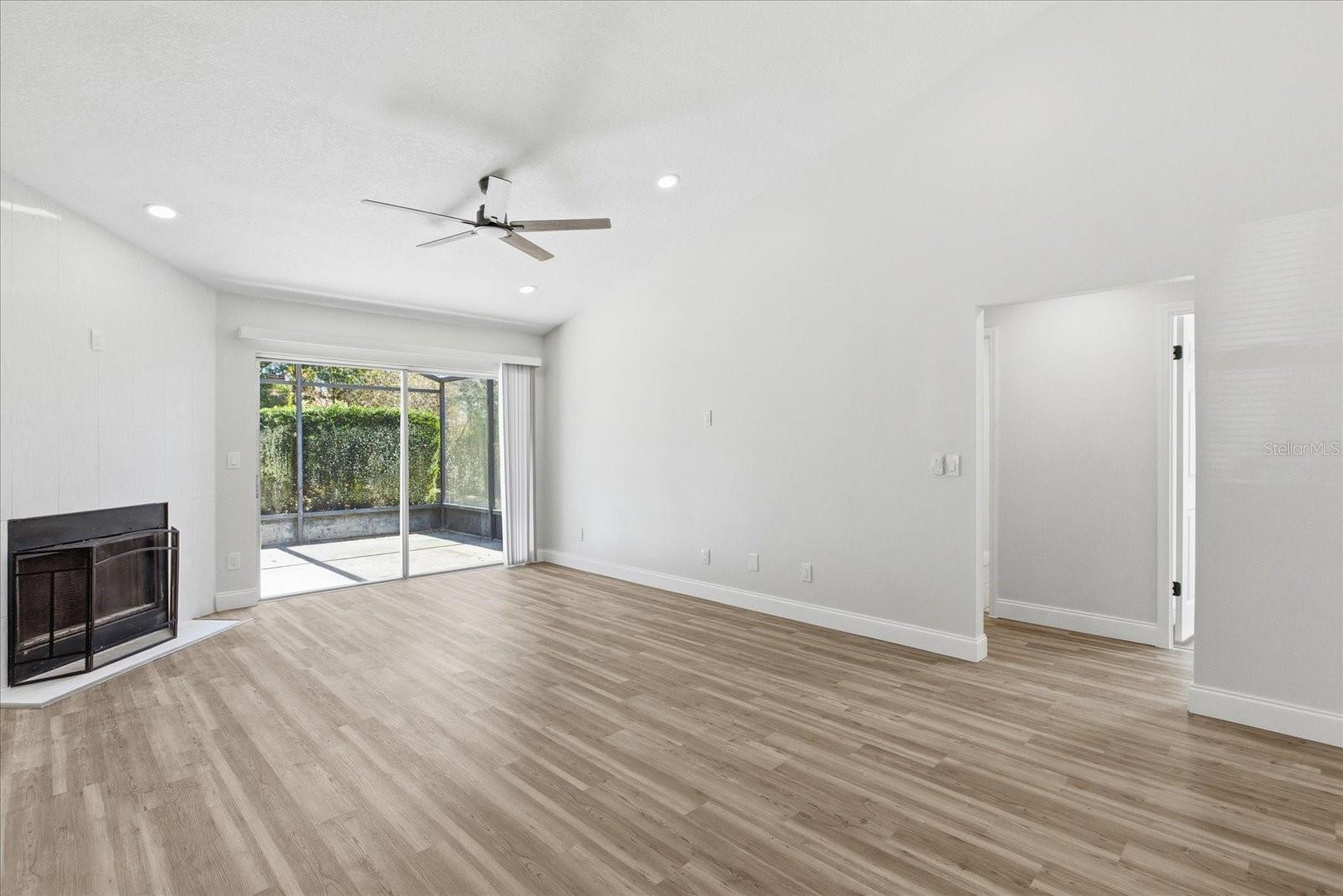 GREENWOOD LAKES - Residential