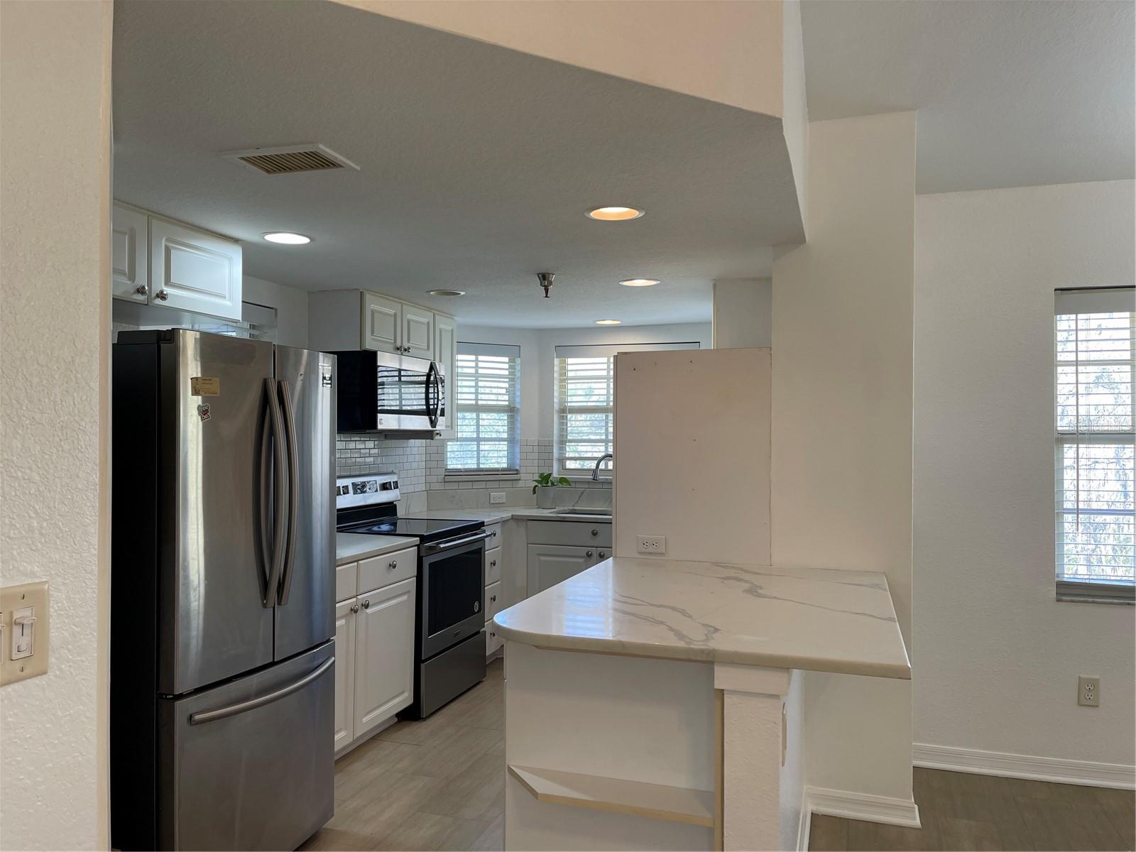 PARADISE LAKES - Residential