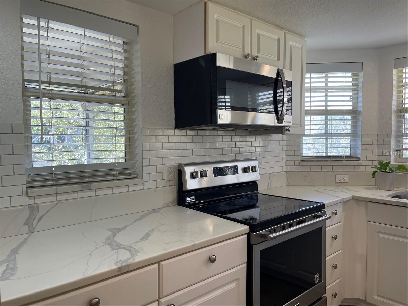 PARADISE LAKES - Residential