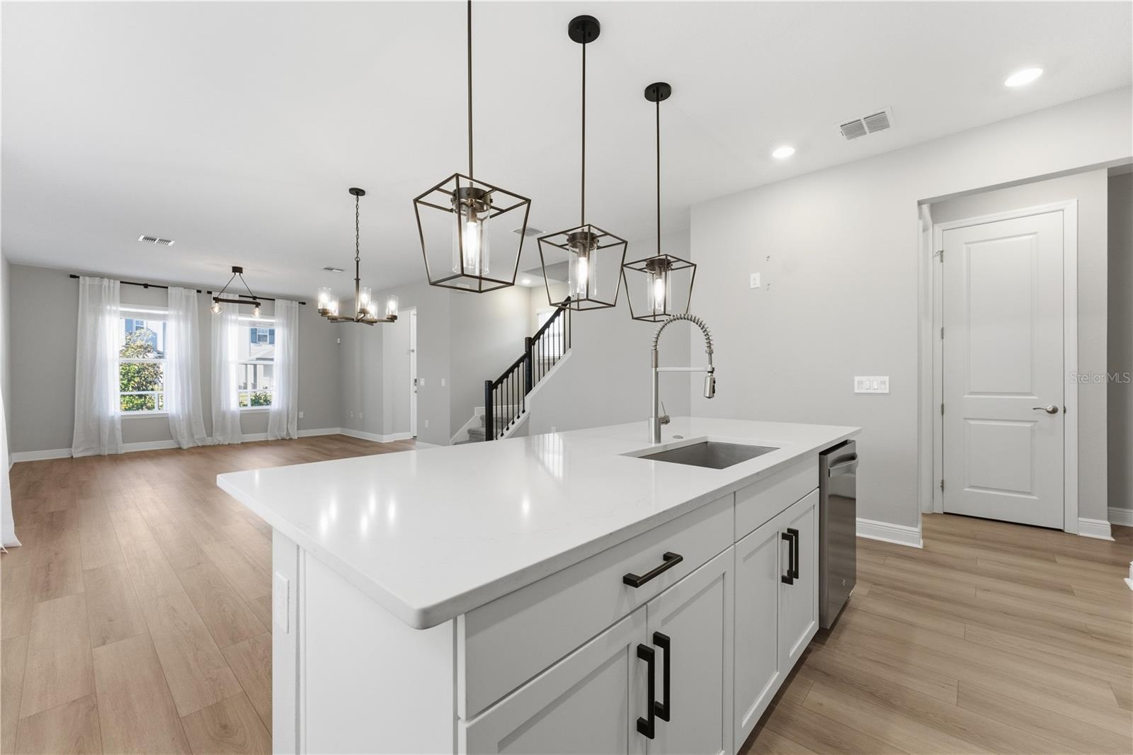 HIGHLAND RDG PH 2 - Residential Lease