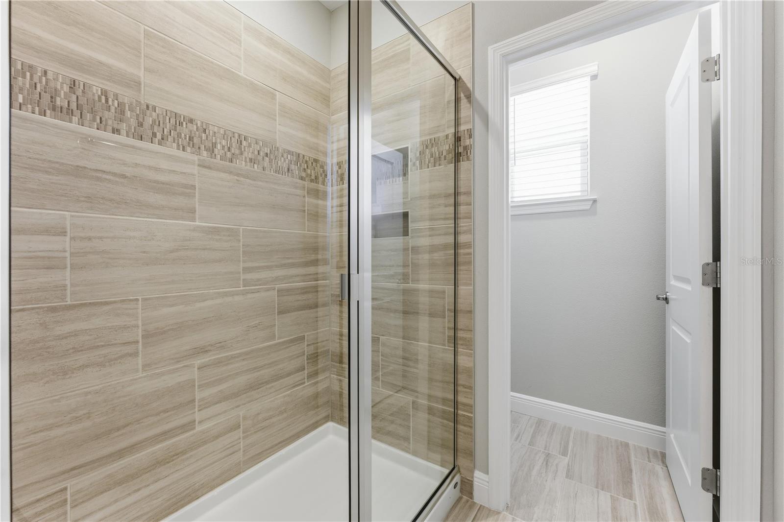 HIGHLAND RDG PH 2 - Residential Lease