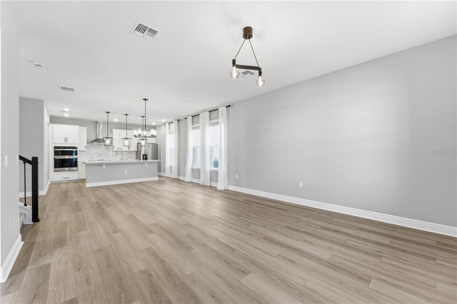 HIGHLAND RDG PH 2 - Residential Lease