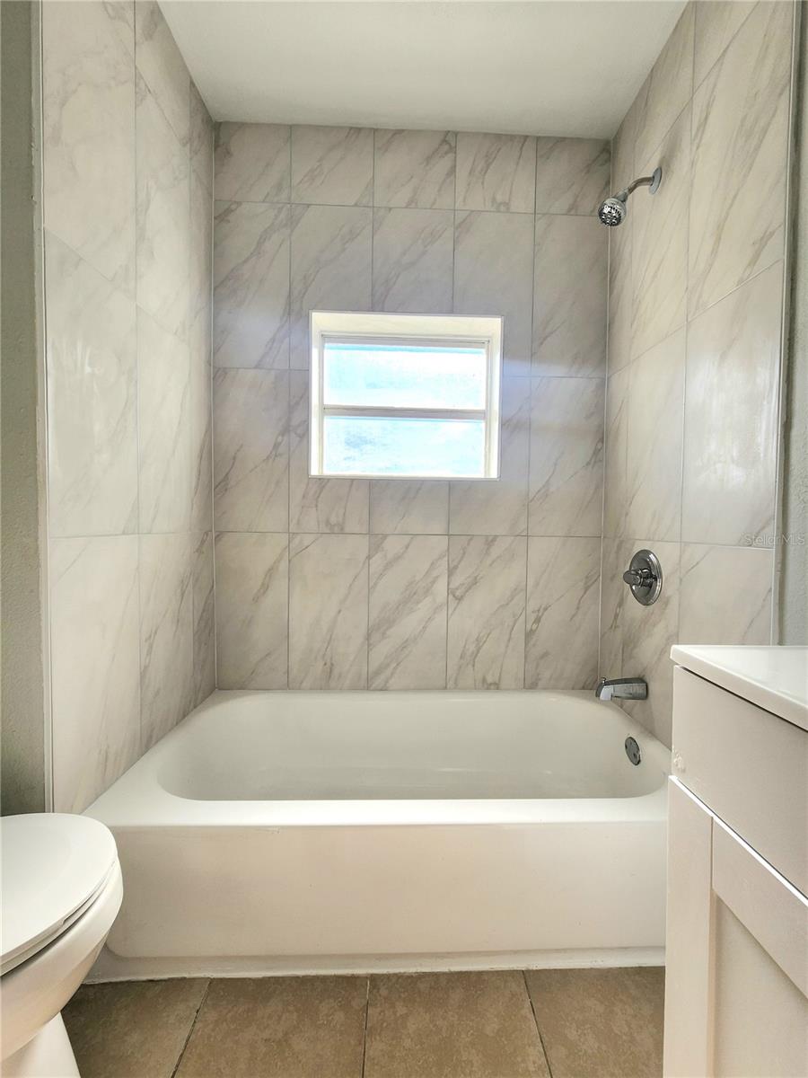 HOLLOMANS J J - Residential