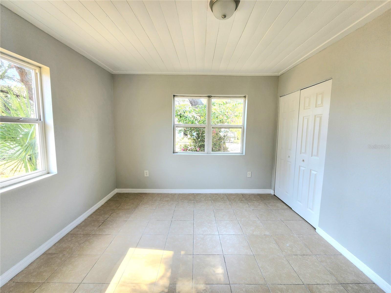 HOLLOMANS J J - Residential