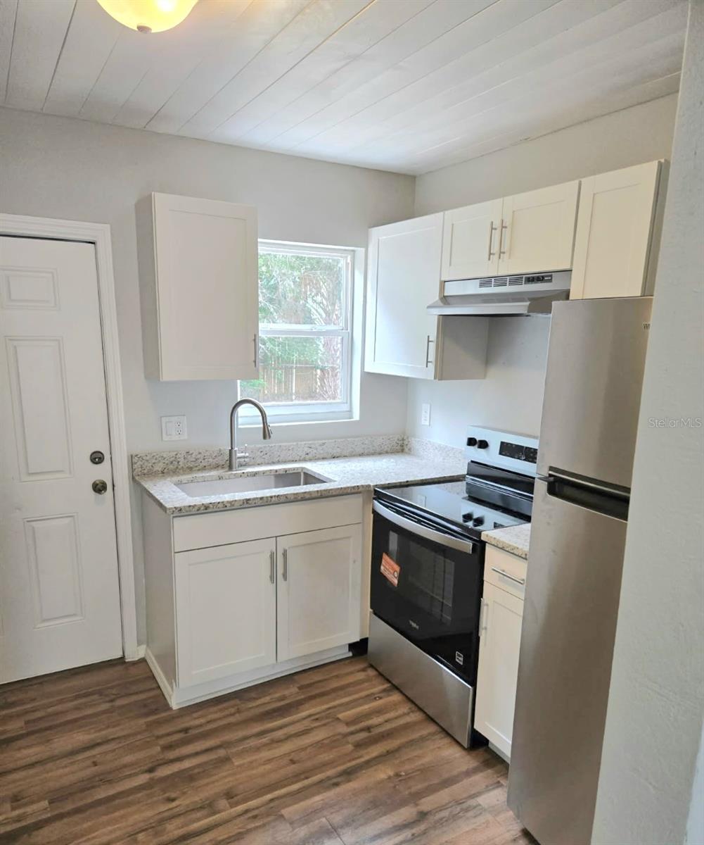 HOLLOMANS J J - Residential