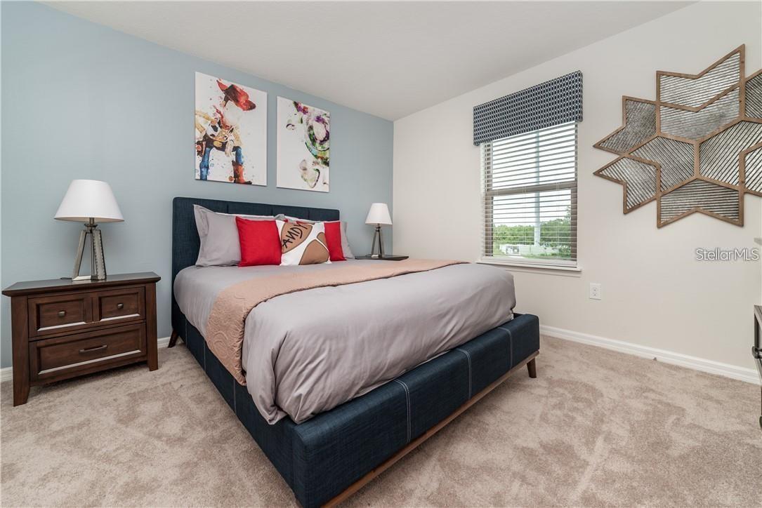 WINDSOR AT WESTSIDE - Residential