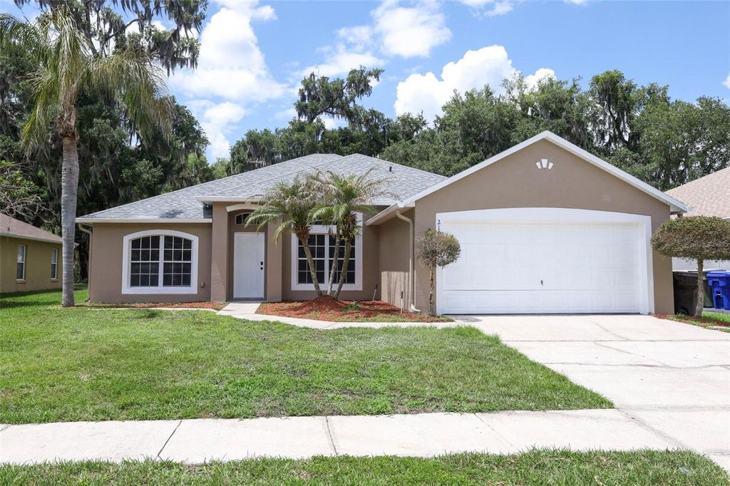 Photo of 2106 The Oaks Boulevard, Kissimmee, FL 34746 (MLS # O6402511)