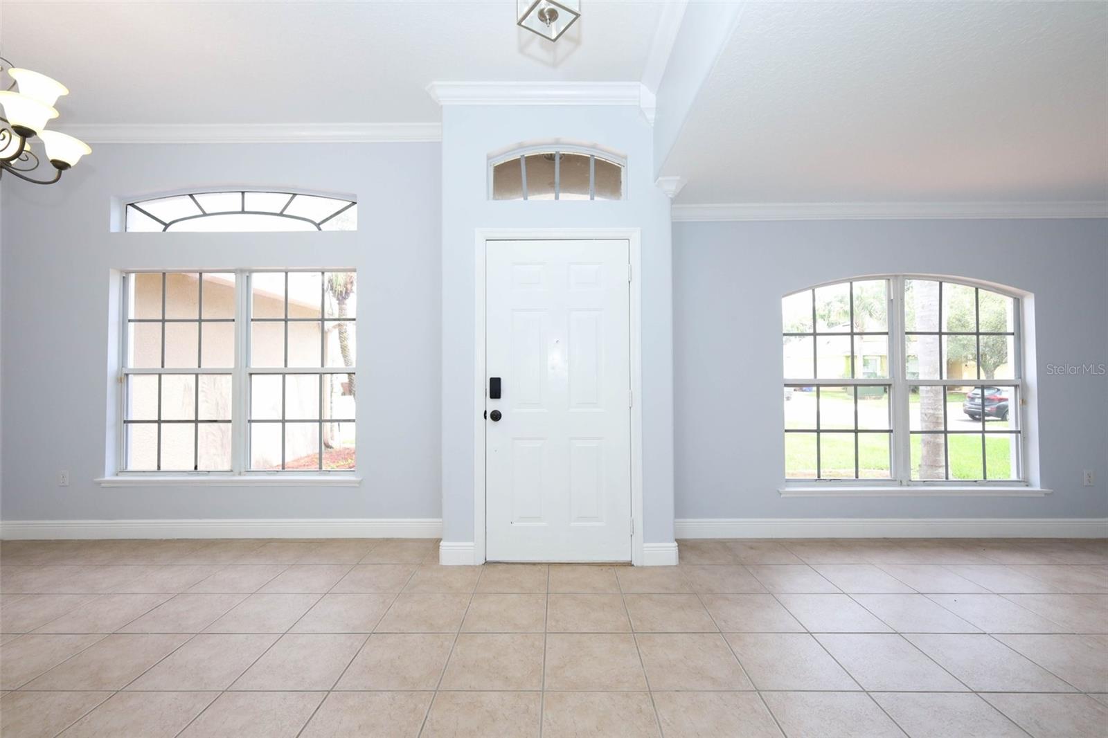 2106 THE OAKS BOULEVARD