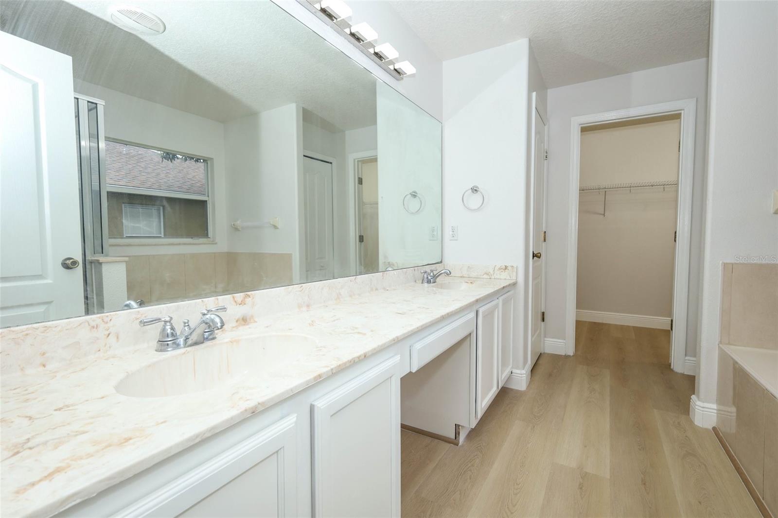 OAKS PH 1 B2 - Residential