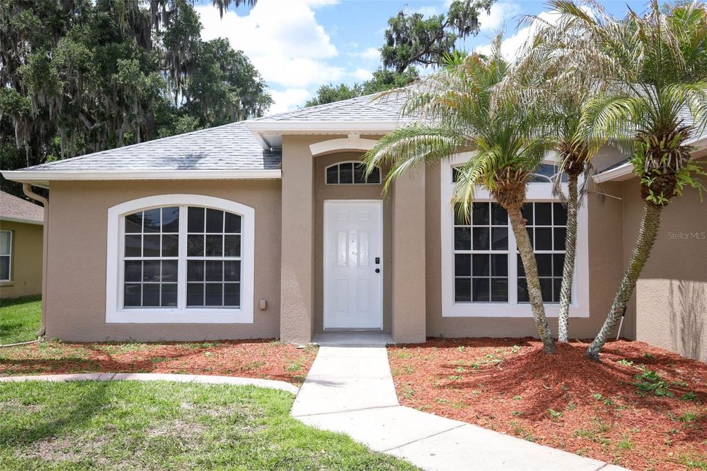 Photo of 2106 The Oaks Boulevard, Kissimmee, FL 34746 (MLS # O6402511)