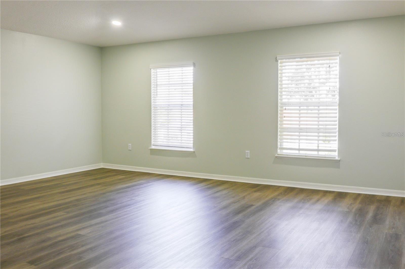 LEESBURG OVERLOOK AT LAKE GRIFFIN - Residential Lease