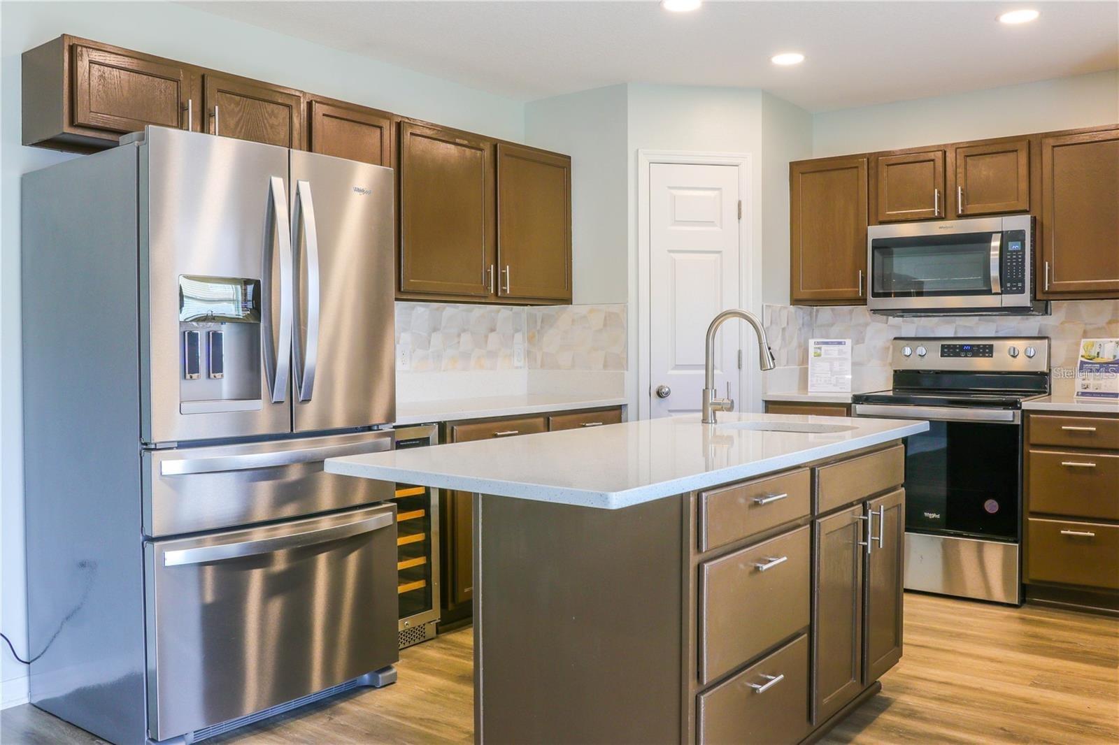 LEESBURG OVERLOOK AT LAKE GRIFFIN - Residential Lease