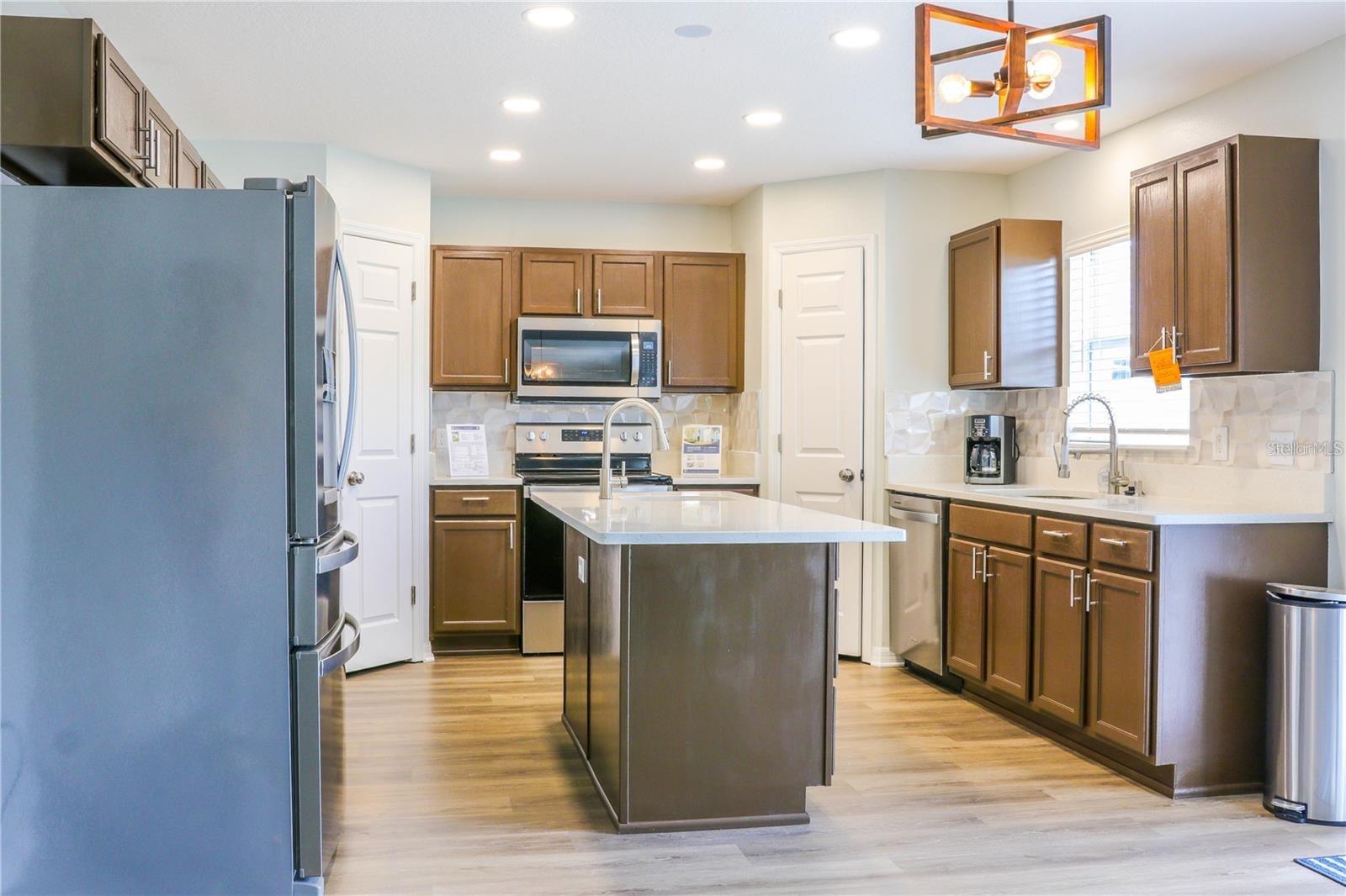 LEESBURG OVERLOOK AT LAKE GRIFFIN - Residential Lease