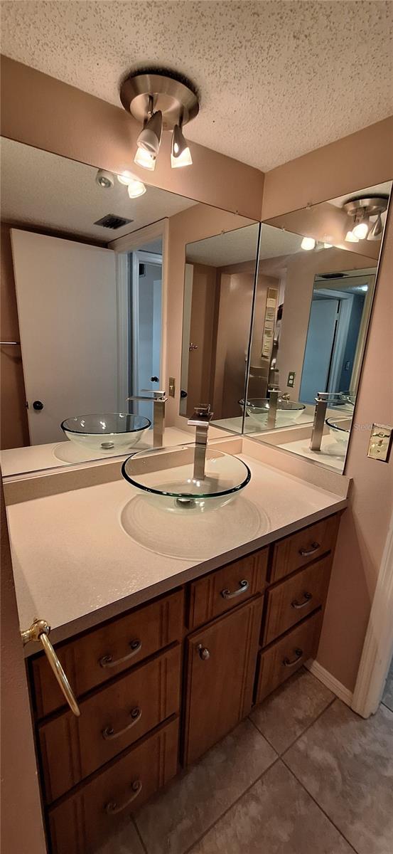 SAVANNAH CONDO - Residential