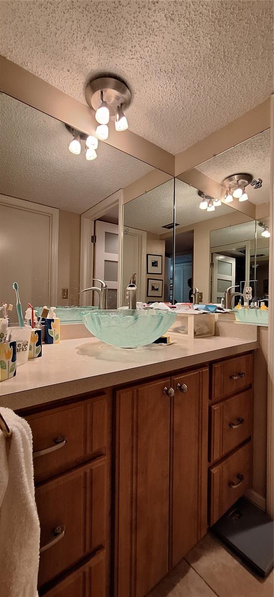 SAVANNAH CONDO - Residential