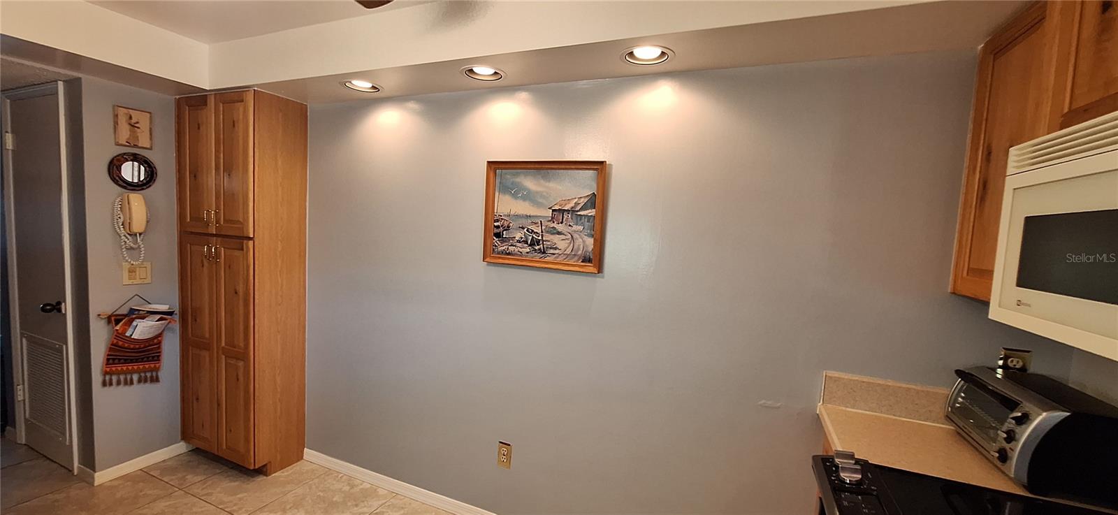 SAVANNAH CONDO - Residential