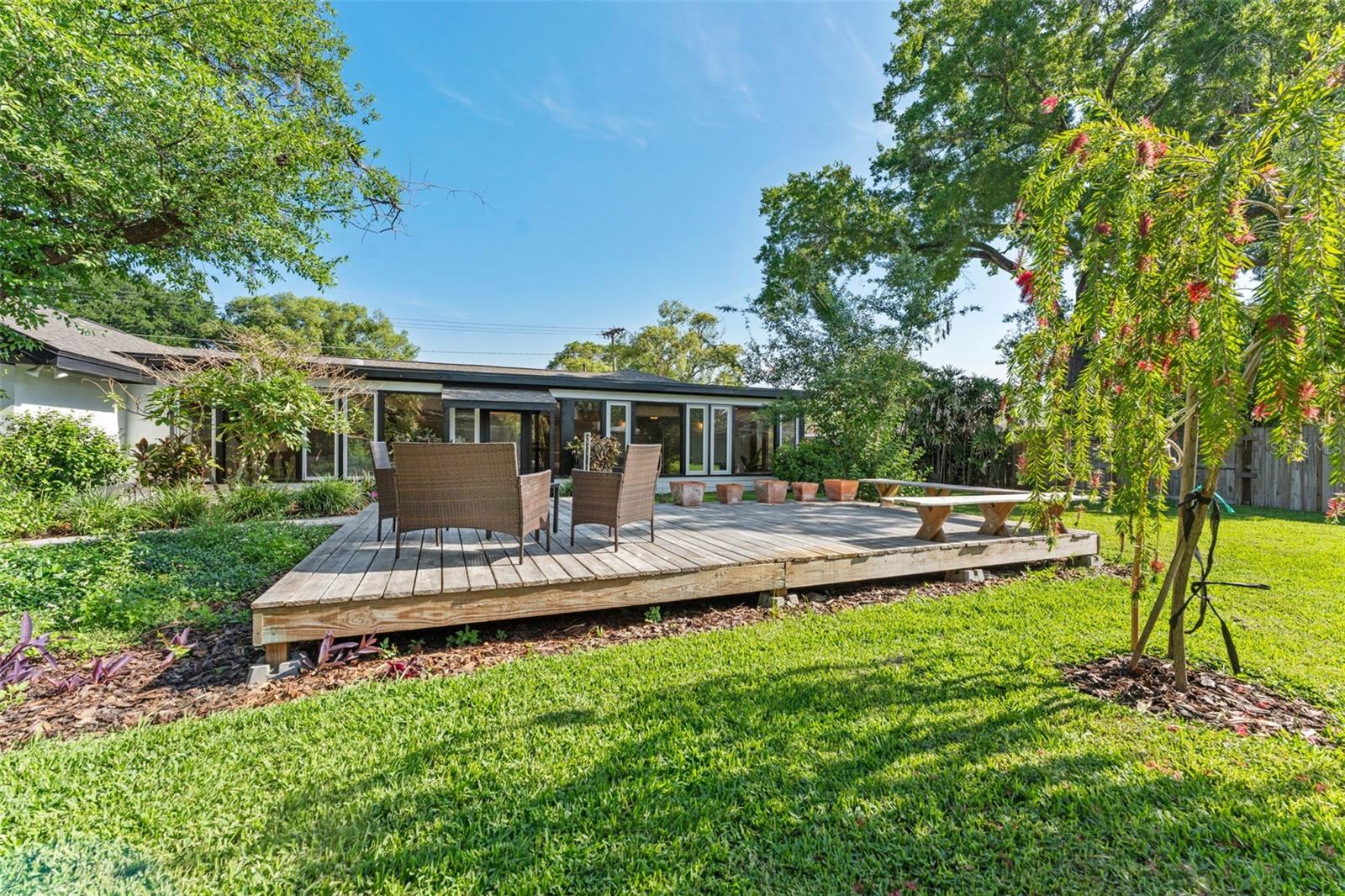 LAKE MAGDALENE VISTA UNIT 1 - Residential