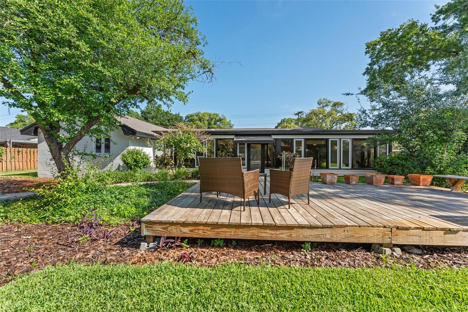 LAKE MAGDALENE VISTA UNIT 1 - Residential