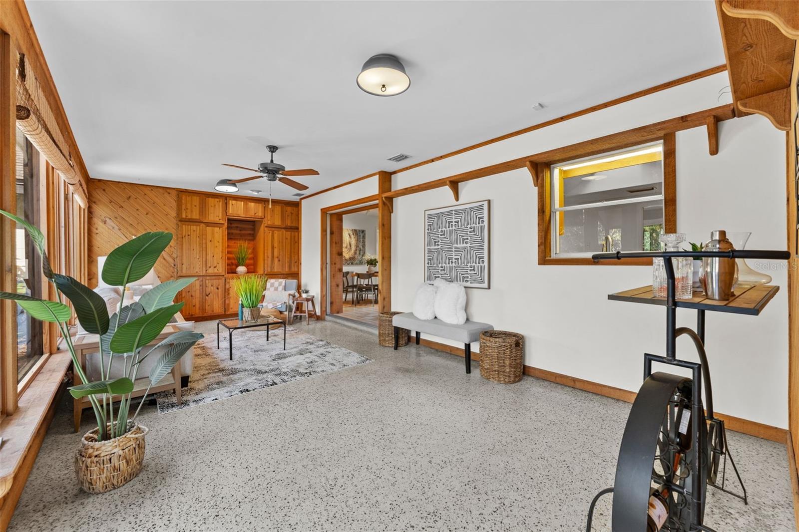 LAKE MAGDALENE VISTA UNIT 1 - Residential