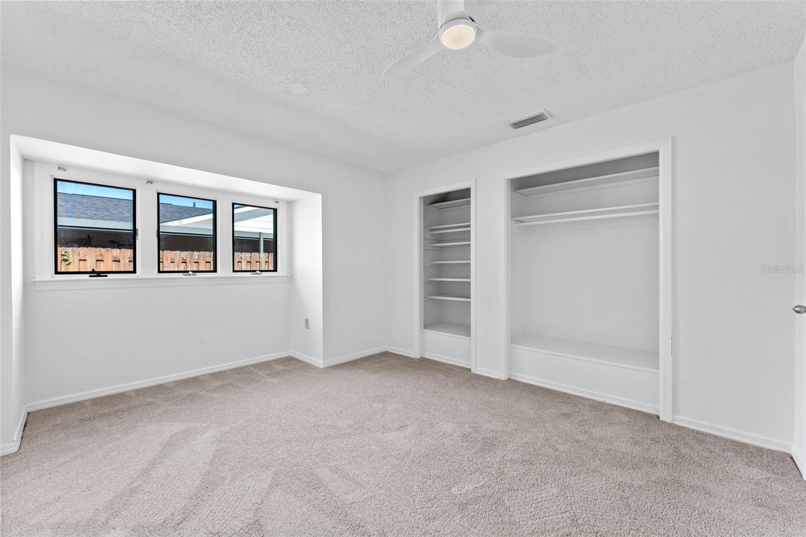 LAKE MAGDALENE VISTA UNIT 1 - Residential