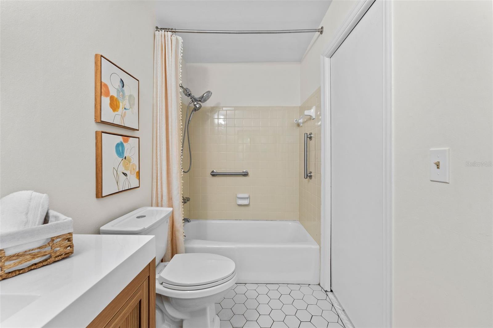 LAKE MAGDALENE VISTA UNIT 1 - Residential