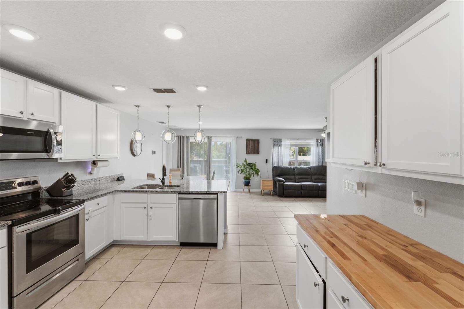 DELTONA LAKES - Residential