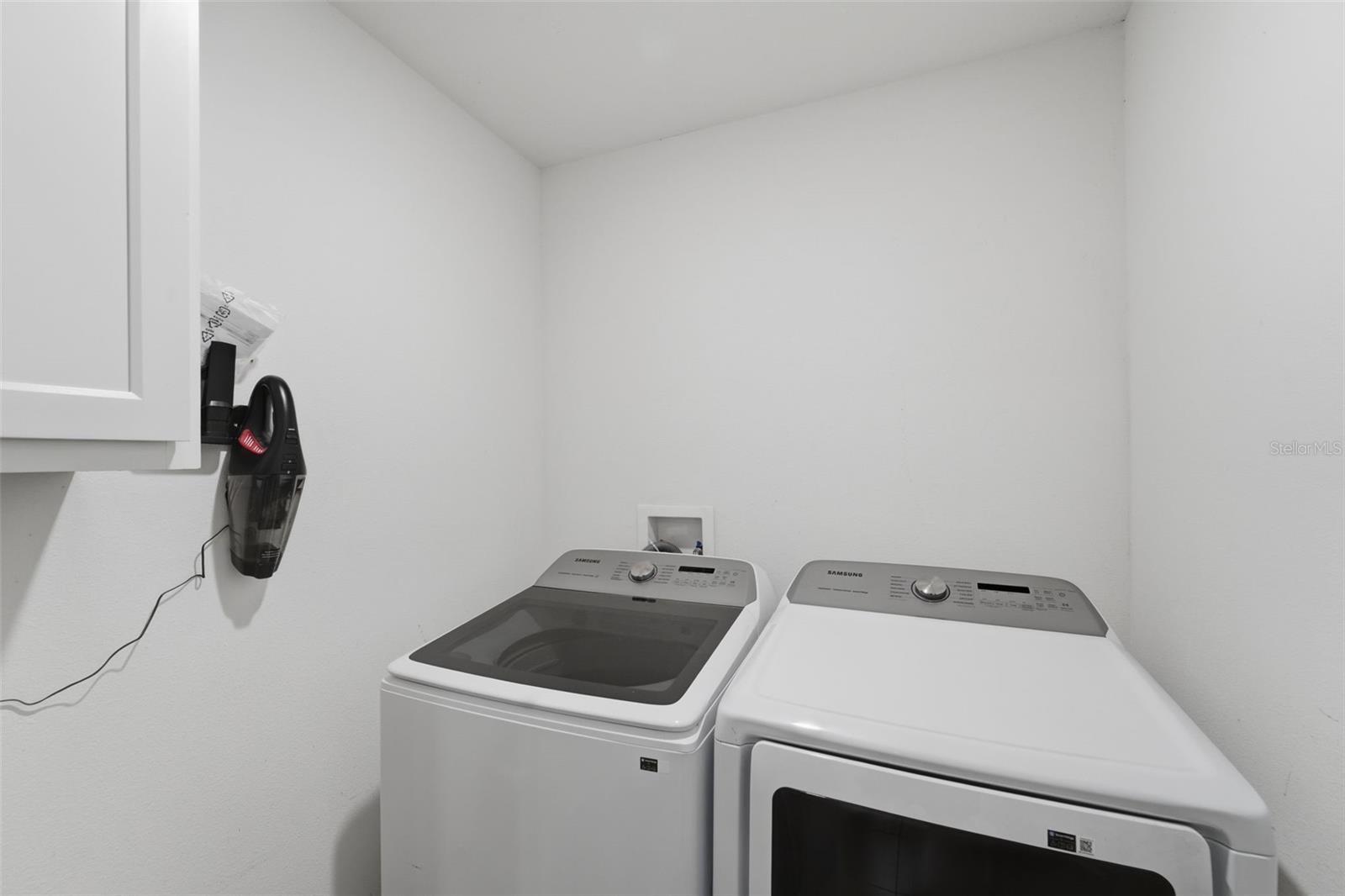 DELTONA LAKES - Residential