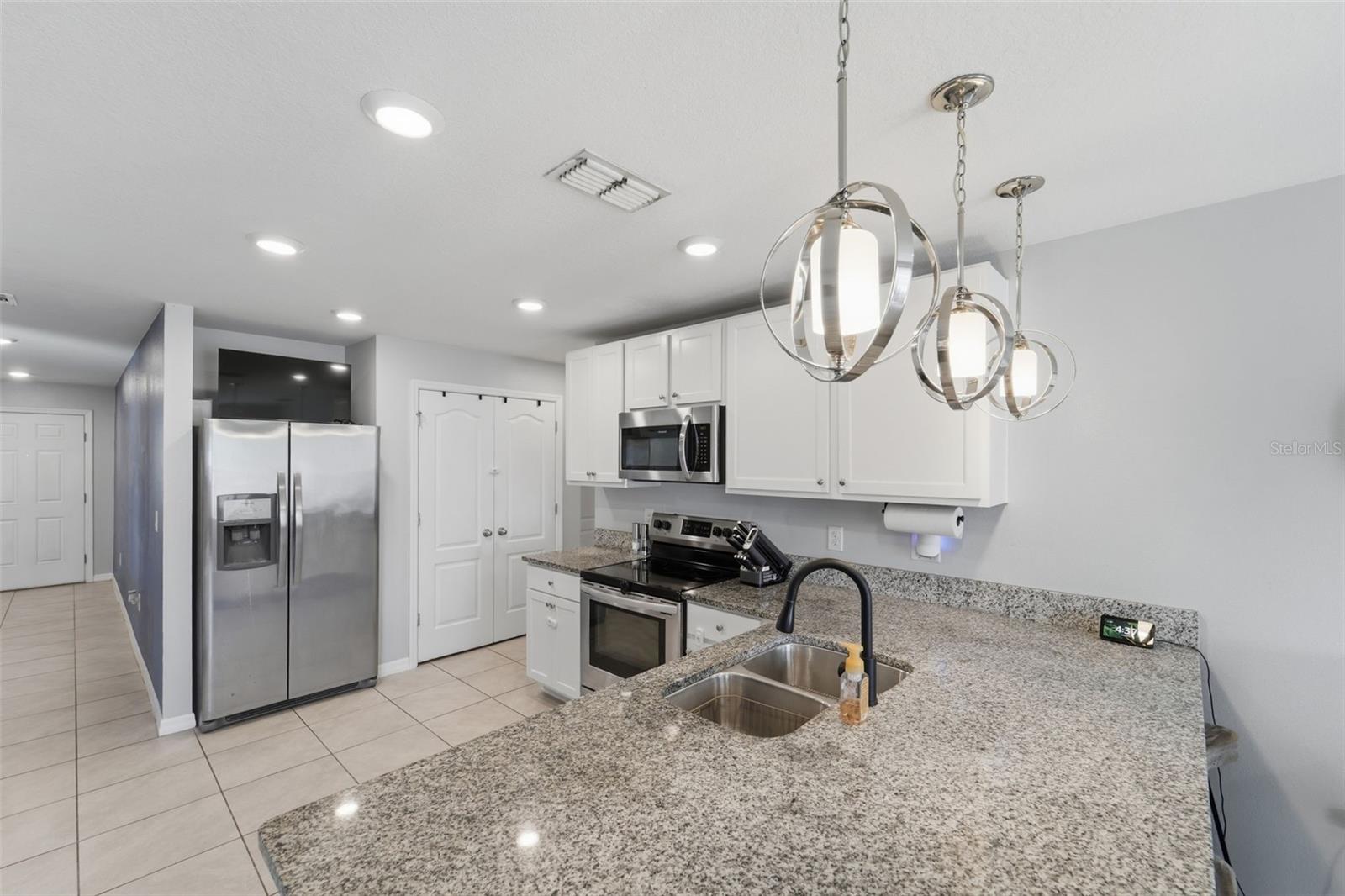 DELTONA LAKES - Residential