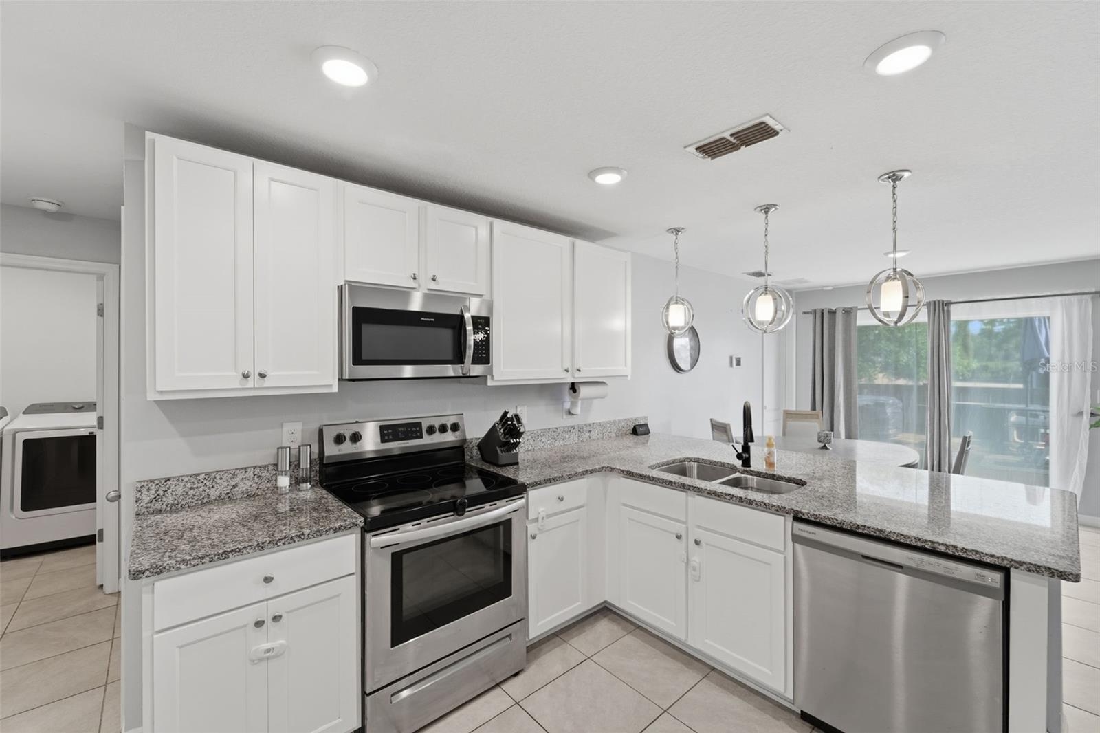 DELTONA LAKES - Residential