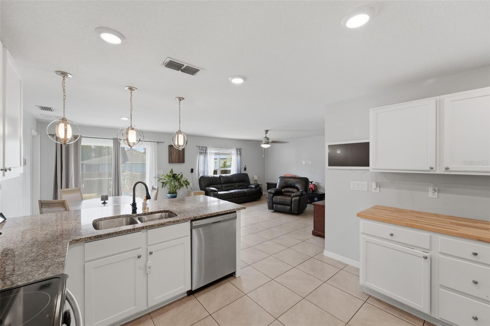 DELTONA LAKES - Residential