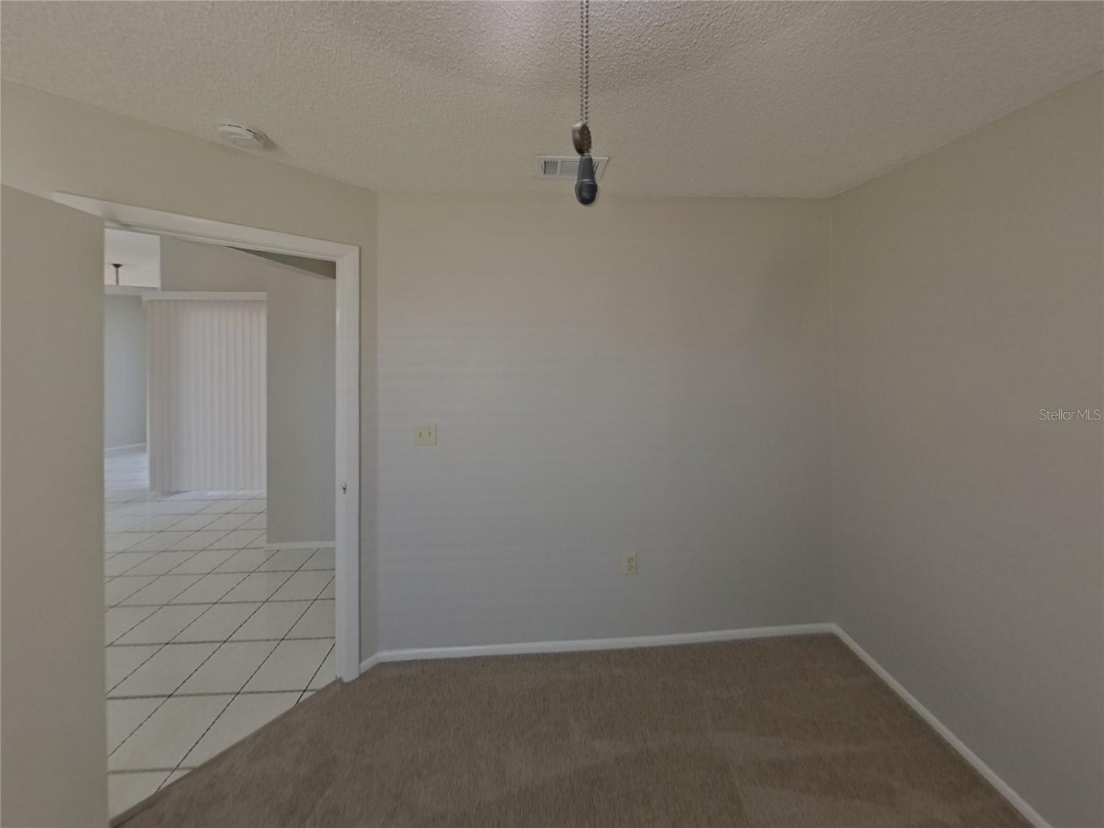 COUNTRY CLUB COURT SECOND SEC - Residential Lease