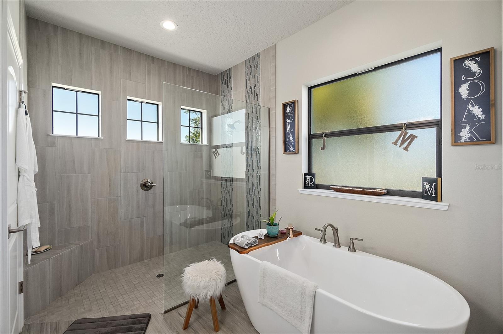 SEASIDE LANDINGS - Residential
